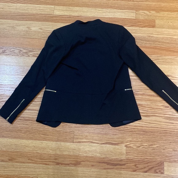 New H&M black blazer with zipper - Picture 8 of 8